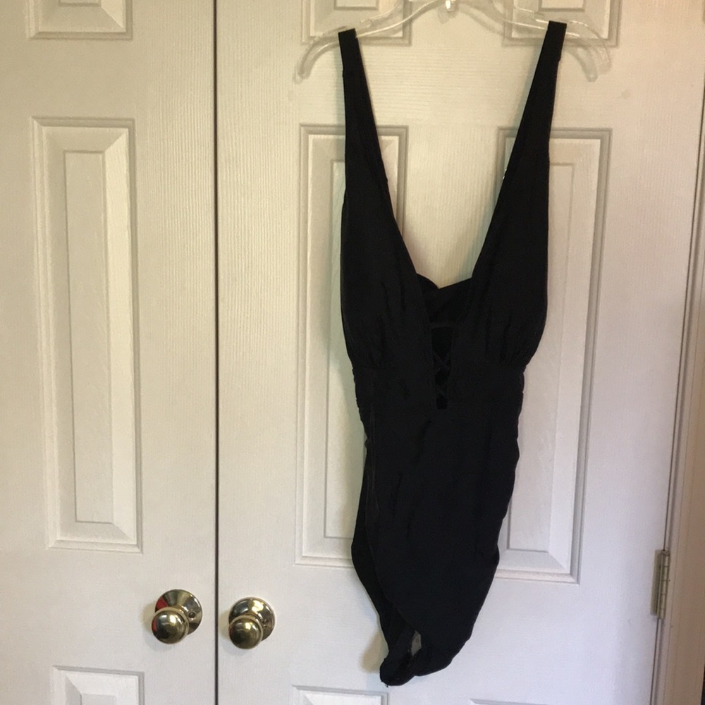 Swimsuit - Picture 2 of 3
